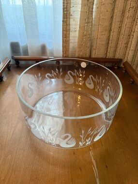 Vintage Etched Glass 10 inch Swan Bowl - Clear